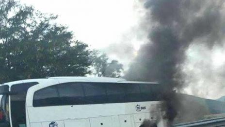 Автобус с 20 пътници се запали в тунел „Траянови врата”