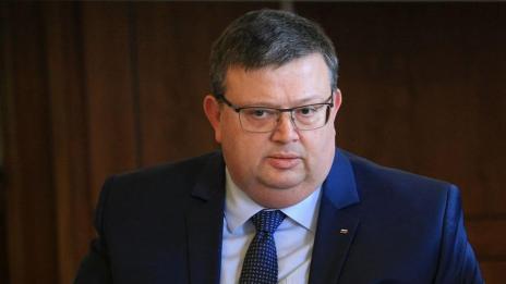 Цацаров: Разследваме опит за убийство на Гебрев, не говорим за хранително отравяне