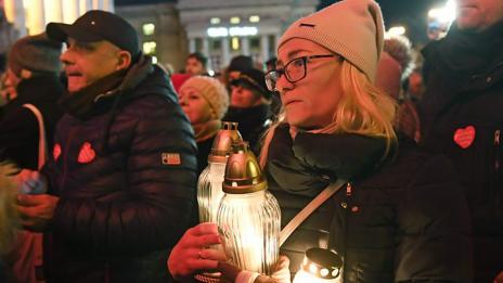 В Гданск десетки хиляди се сбогуват с кмета на града
