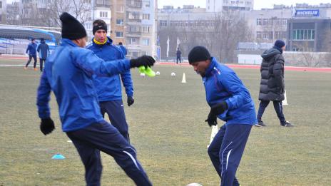 "Моряците" изпробват различни варианти за мача със "Славия"