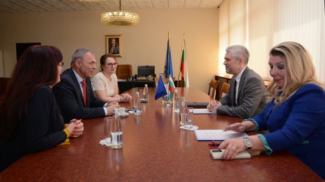 Кметът на Варна представи пред министъра на образованието проекта за нова база на МГ &bdquo;Д-р Петър Берон&ldquo;