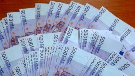 Над 280 000 лв. контрабандна валута откриха в турски автобус (СНИМКИ)