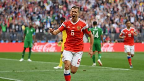  Русия - Саудитска Арабия 2:0 на почивката
