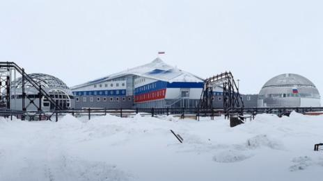 Русия изпитва военна техника в Арктика