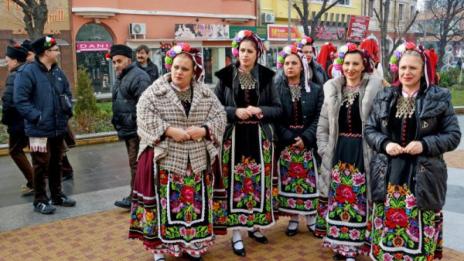 Протест в носии срещу кмета на Сливен