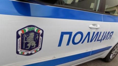 Издирват дръзки обирджии на хипермаркет 