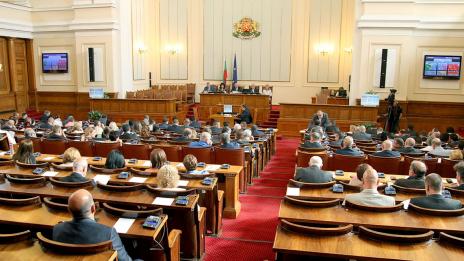 БСП и ГЕРБ в спор за децата на България  