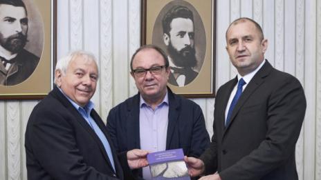 Северна Македония в ЕС, но не за сметка на нашия език