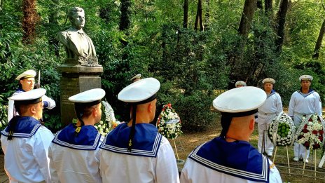 Варна почете рождението на Васил Левски (СНИМКИ)