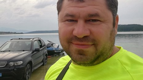 Продължава издирването на пожарникаря, скочил от "Аспаруховия мост"