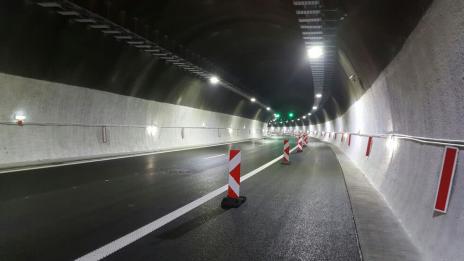 Автомобил се запали в тунела "Витиня" 
