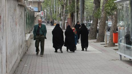 Наказание от Белгия: Бежанец, пък си ходи у дома на почивка