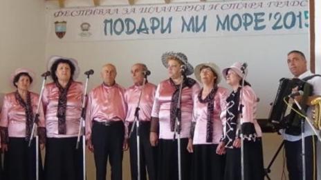 Самодейци от читалище „Македония“ призьори във фестивал на градската песен