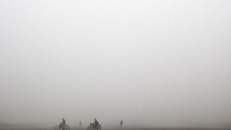 Седмицата започва с мъгла