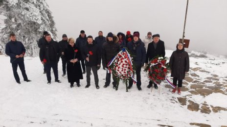 Митрофанова не отишла при Генчовска, а на Шипка