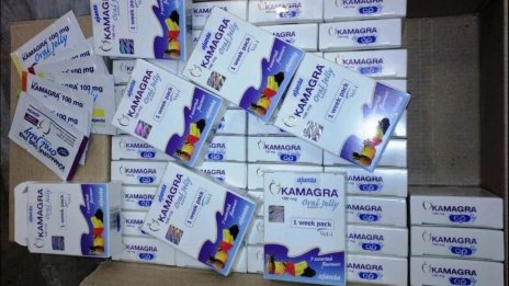 Тираджия трафикира с тира... секс стимуланти – 40 хил. сашета "Kamagra"