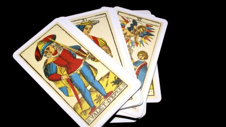 Любовен таро хороскоп за 4 ноември: Кои ще са най-влюбените зодии? 