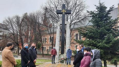 ГЕРБ – Варна, отдаде почит на жертвите на комунистическия режим