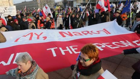 15 000 демонстрираха във Варшава в подкрепа на Лех Валенса