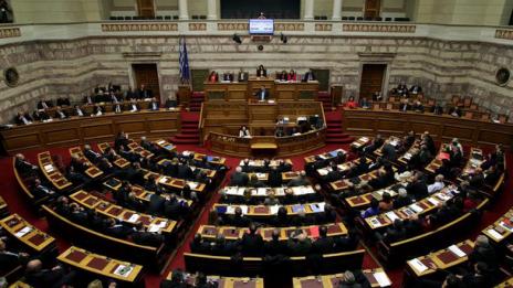 Кризисно гласуване започва в парламента в Атина
