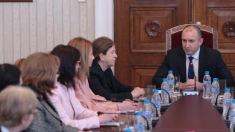 Президентът поиска е-гласуване, за да няма манипулиран вот  