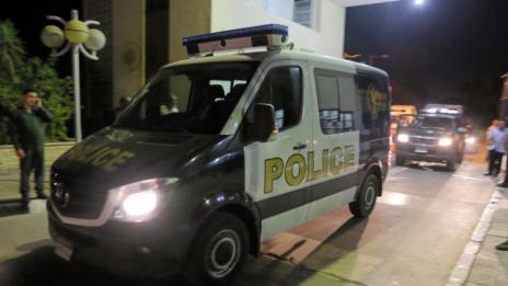 Екстремист взриви бомба в Кайро, загинаха двама полицаи