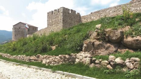 Крепостта на белия гълъб