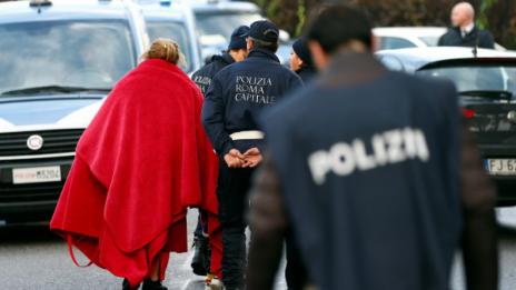 В Италия съдят българи, отвлекли сина си гей, за да го превъзпитат