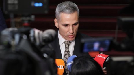 Гюров: Има достатъчни запаси от горива