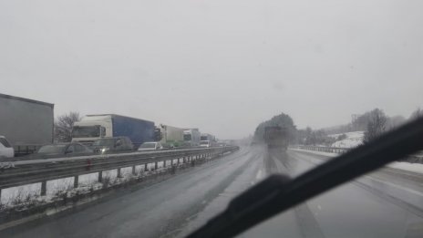 Тежко ПТП блокира трафика по АМ "Тракия"