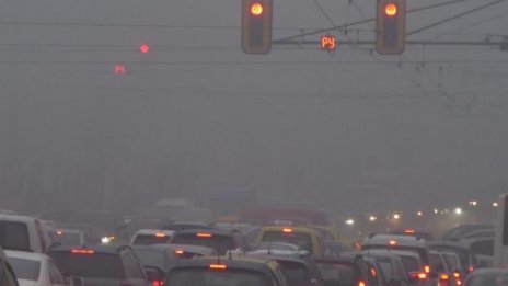 От 1 декември забраняват старите коли в центъра на София