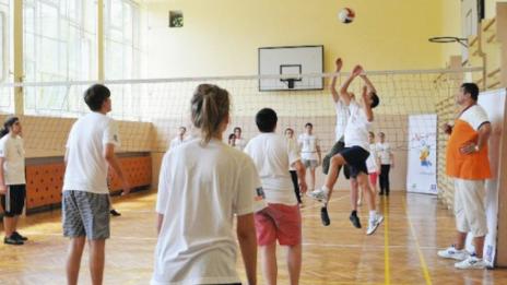 Сигнализираме по телефона за нередности в часовете по физическо