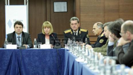 90 000 души ще бъдат обучени за реакции при кризи