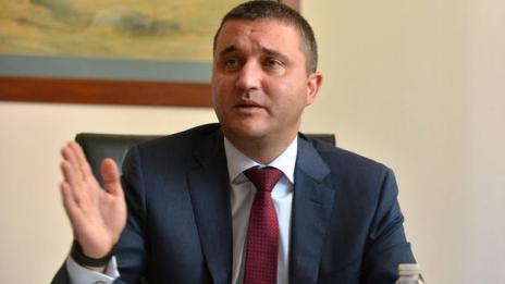 Горанов предлага общините да повишат имотните данъци