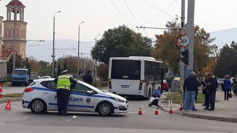 Жената, блъсната от автобус в Пловдив, още е с опасност за живота