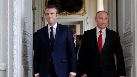 Макрон и Путин се срещнаха в Константиновския дворец край Санкт Петербург