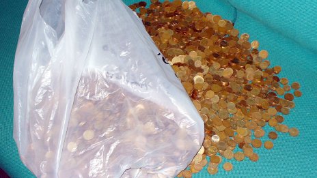 Проблем: Магазините рязко спряха да приемат жълти стотинки 