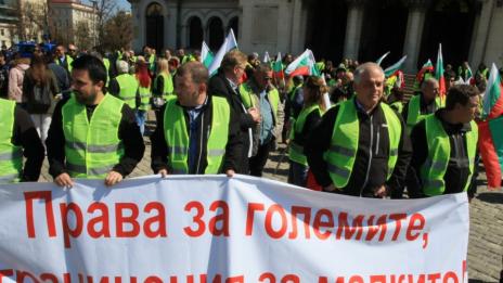 8 държави искат ЕС да спре реформите по пакета „Мобилност“