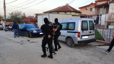 Акцията във Варна: Задържани са 9 лица, други 19 са профилактирани