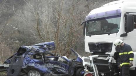 След катастрофа на пътя София-Варна: Жена починала, детето й е в болница