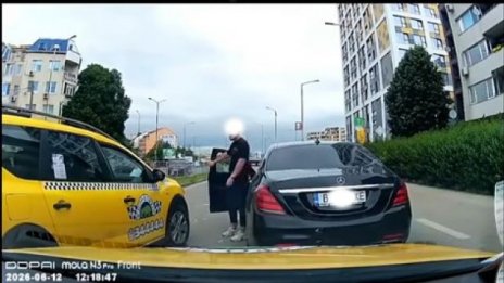 Водач бе санкциониран ден след сигнал за агресивно шофиране във Варна