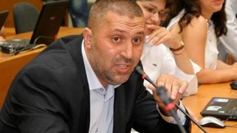 Неграмотният общински съветник от Пловдив Айри Мурад иска да става депутат