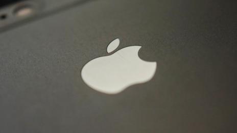 Защо Apple би трябвало да купи Tesla?