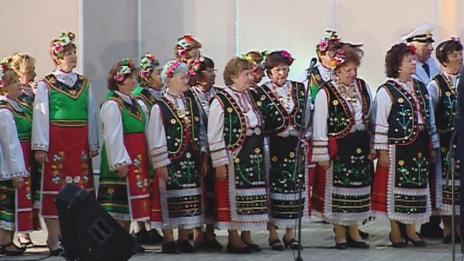 Обновената зала “Конгресна” прие фестивала “Листопад на спомените”