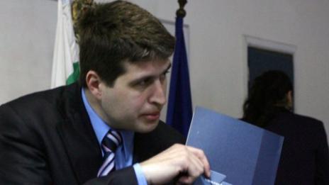 90% от хората на минимална заплата "горят" с данъците
