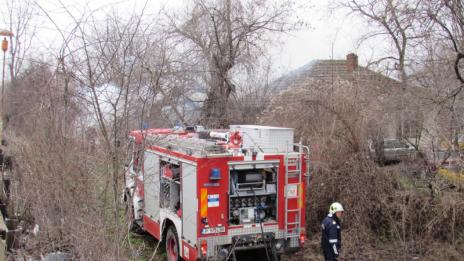 Две деца загинаха при пожар във фургон край пловдивско село 
