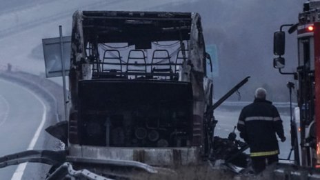 Собственикът на автобуса ковчег, който изгоря на АМ "Струма", ще лежи година и 8 месеца в затвора 