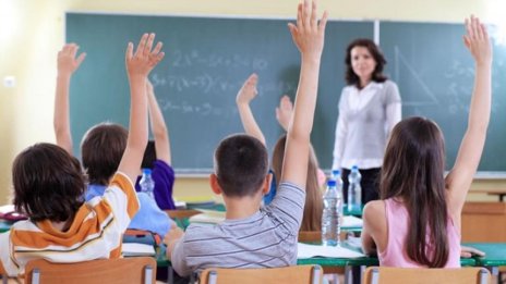 Учебната година да е от 3 срока! Кога да е, какво да включва и защо?