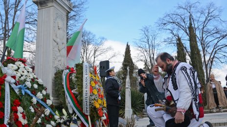 Във Варна почетоха паметта на Капитан Петко войвода
