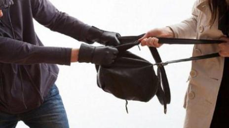 Задържаха мъж за грабеж в центъра на Варна